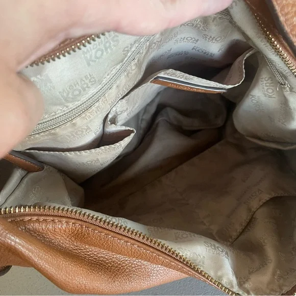 Michael Kors Tan Pebbled Leather Shoulder Bag w/ Gold MK Logo - Picture 6 of 6